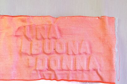 una buona donna - a Sculpture & Installation Artowrk by Tiberio Massimo